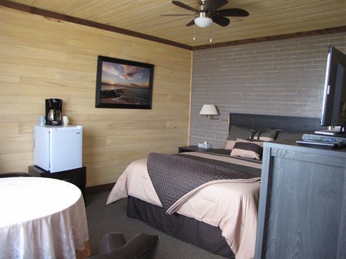 Du Phare Motel 2*